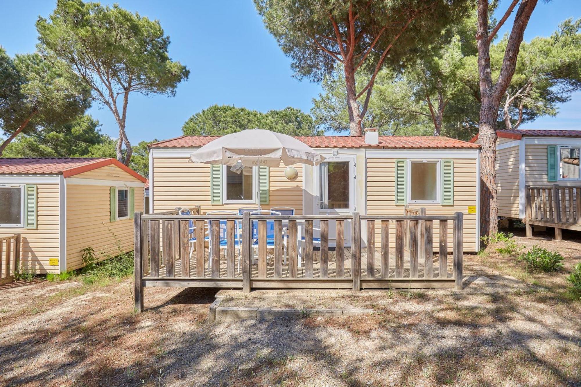 Domaine Residentiel De Plein Air Odalys La Pinede 阿格德 外观 照片